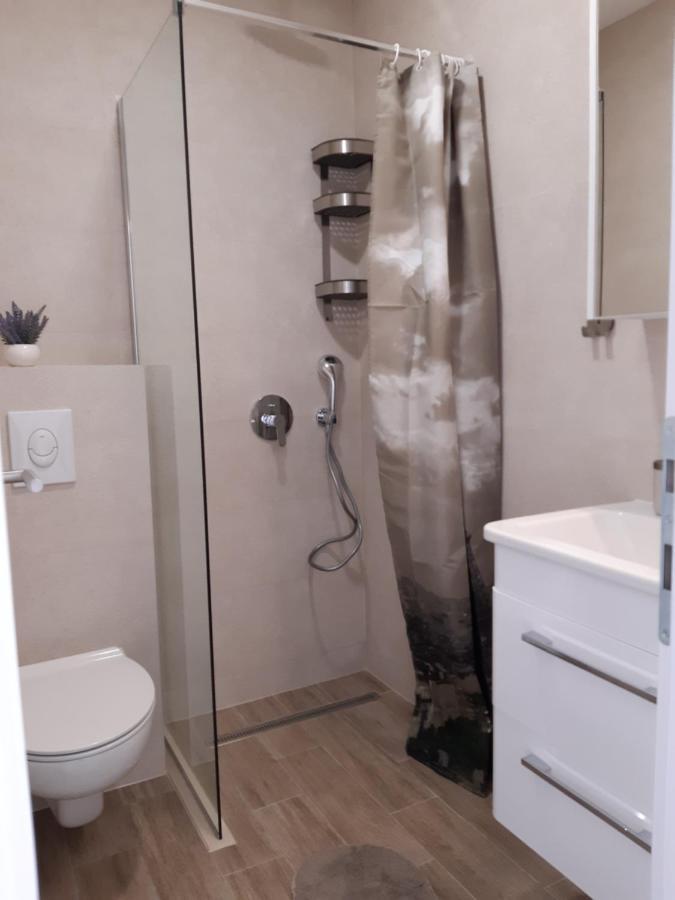 Vila Neda Podaca Luaran gambar
